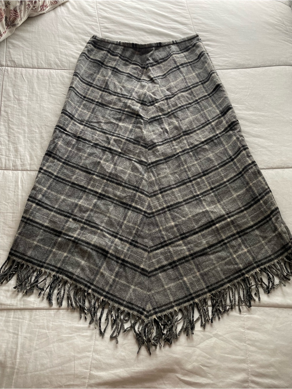 Vintage Grey Plaid Wool Blend Fringe Point Hem Skirt 6 Academia Old Money Preppy
